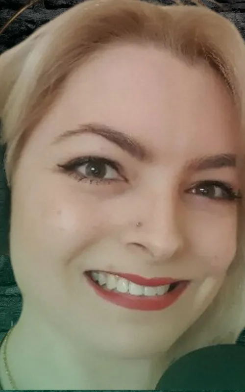 Stefanie Kat