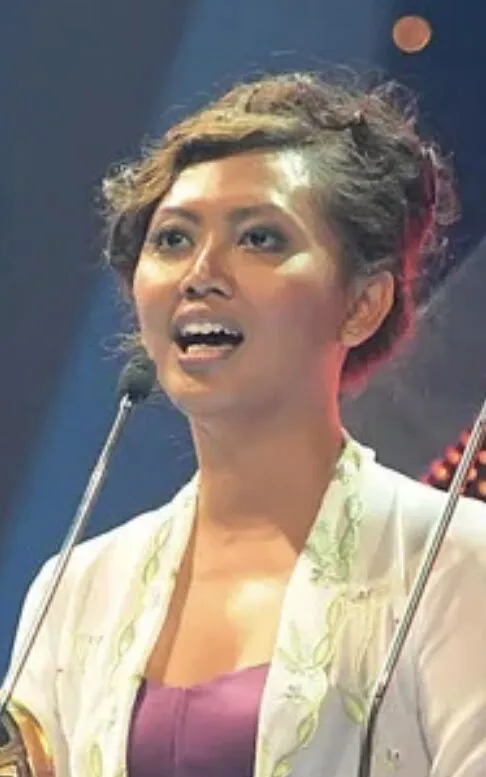 Ella Hamid