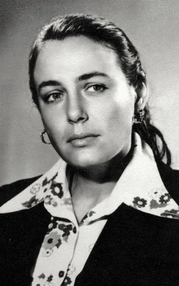 Nina Popova