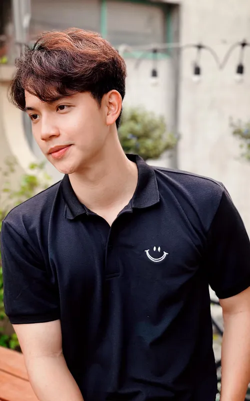 Việt Hoàng