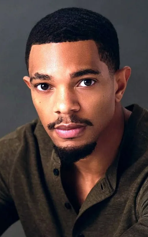 Xavier Mills