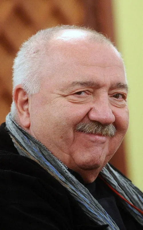 Robert Sturua
