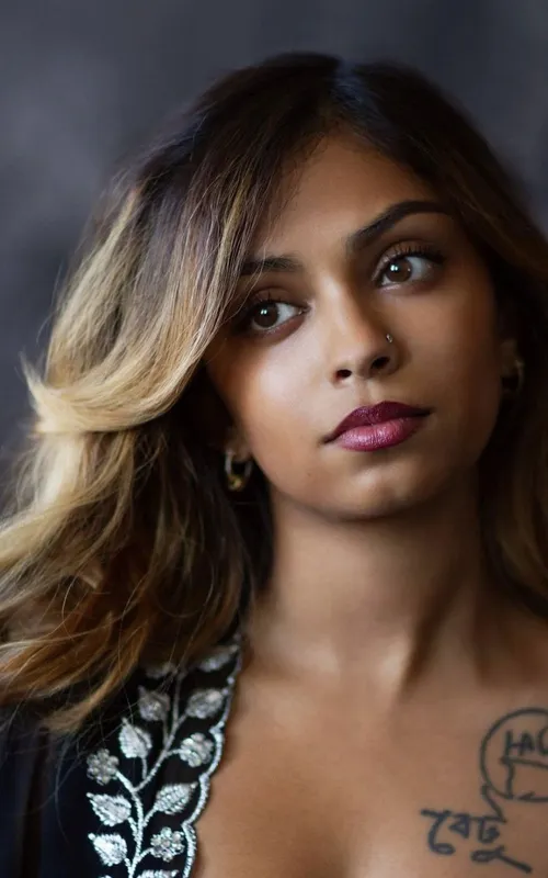 Anjini Taneja Azhar