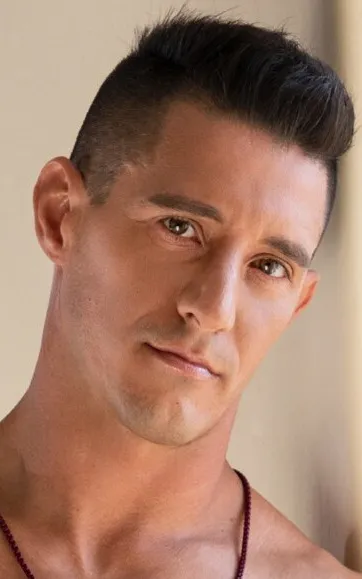 Jax Thirio