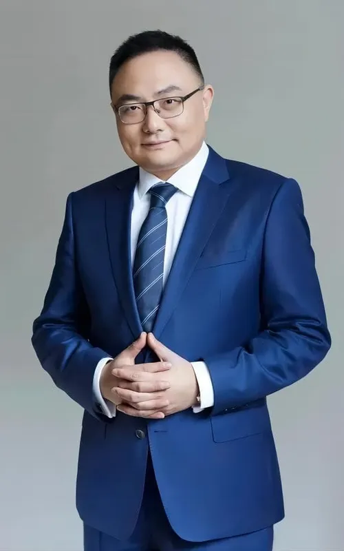 Zhenyu Luo