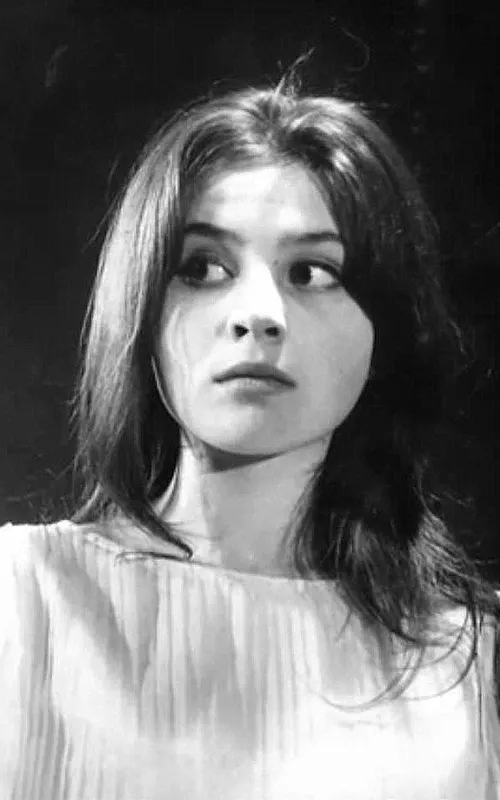 Emília Vášáryová