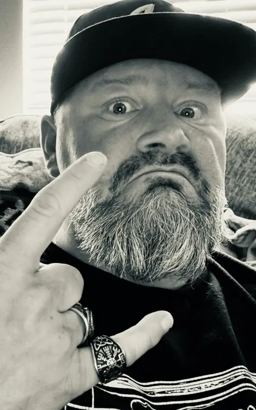 Dustin Tamplen