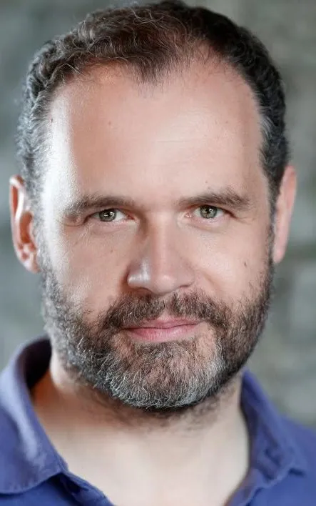 Simon Stanhope