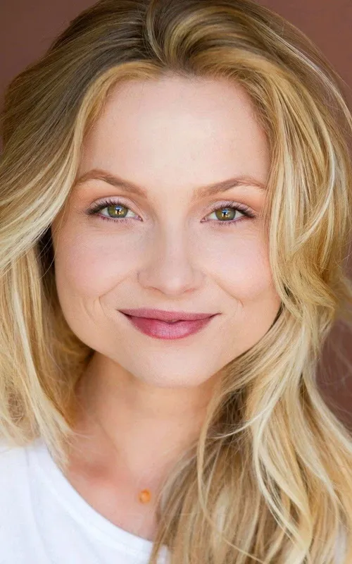 Kristi Lauren