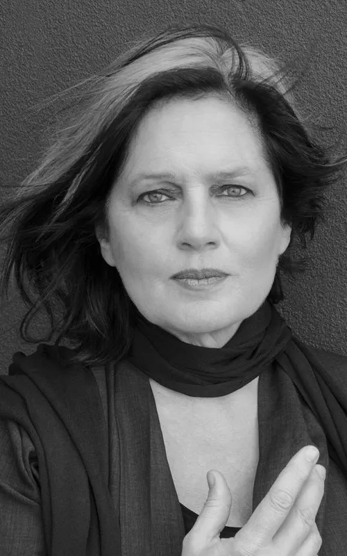Julie McInnes