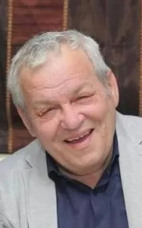 Besnik Çinari