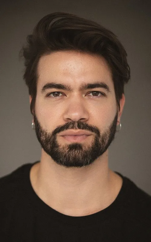 Eliot Tosta