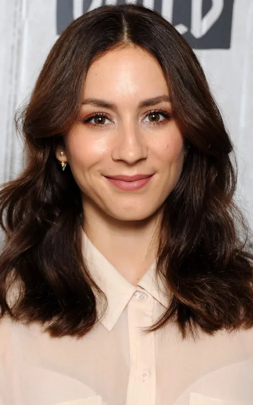 Troian Bellisario