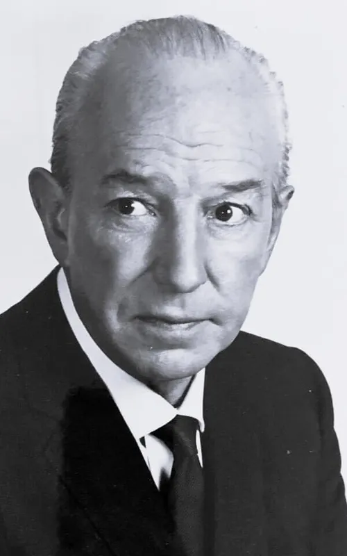 Lloyd Nolan