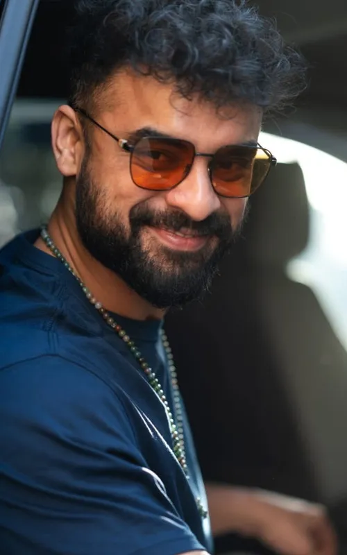 Tovino Thomas
