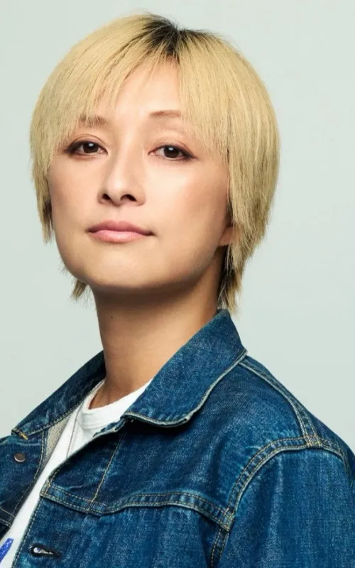 Tomiko Van
