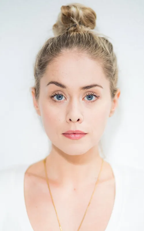 Elke Shari Van Den Broeck