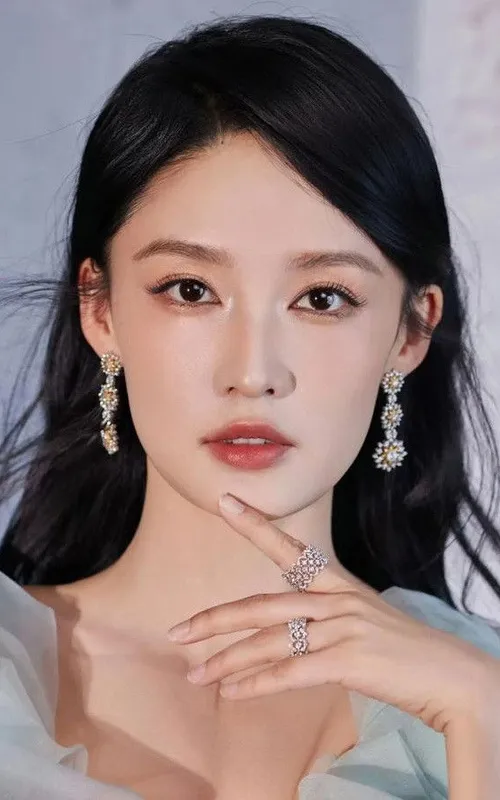 Li Qin