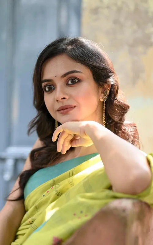 Solanki Roy