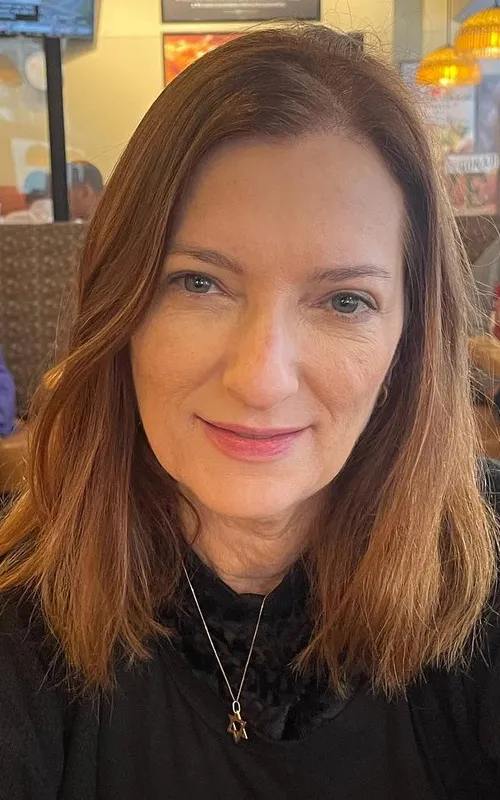 Miriam Ficher
