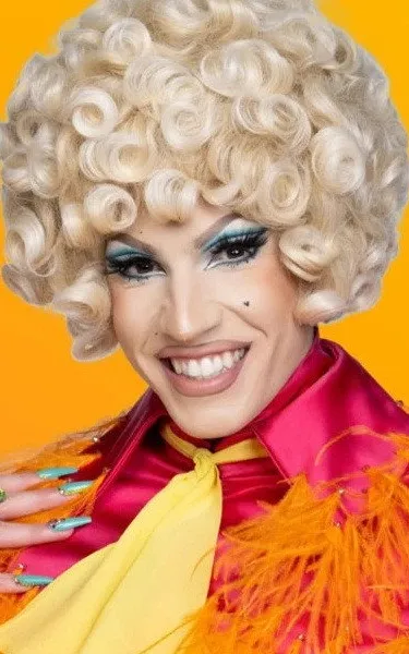 Vivian Vanderpuss