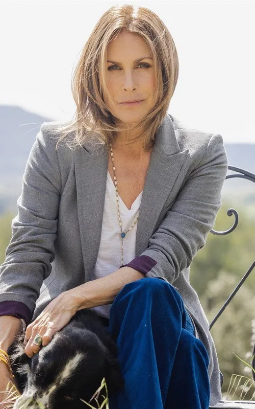 Astrid Veillon