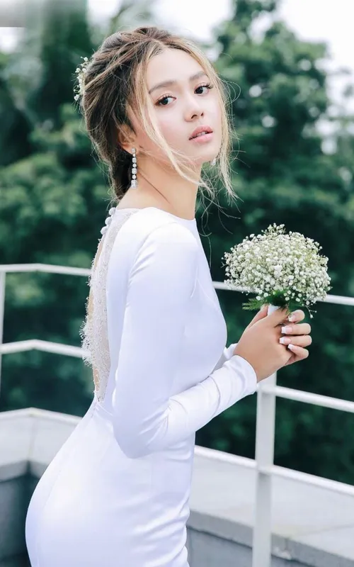 Shwe Hmone Yati