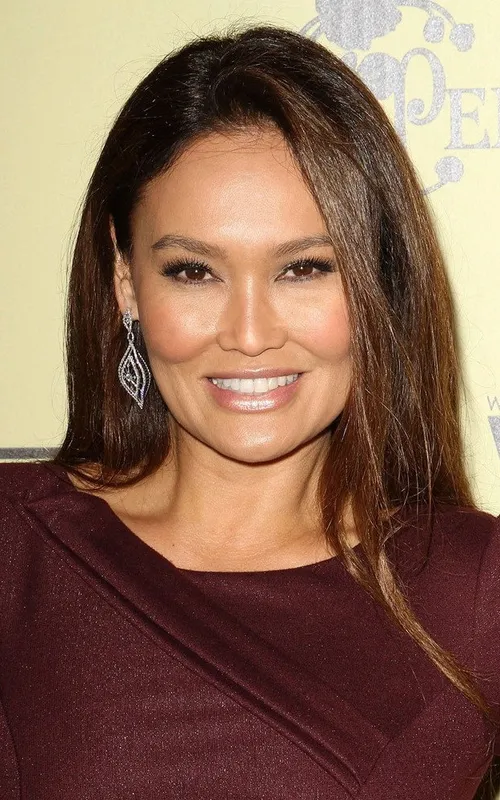 Tia Carrere