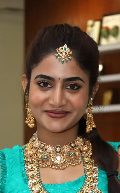 Nayani Pavani