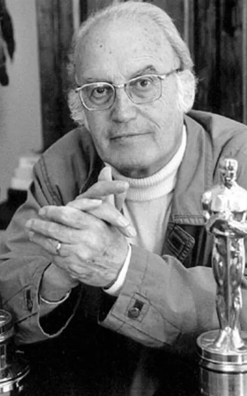 Gil Parrondo