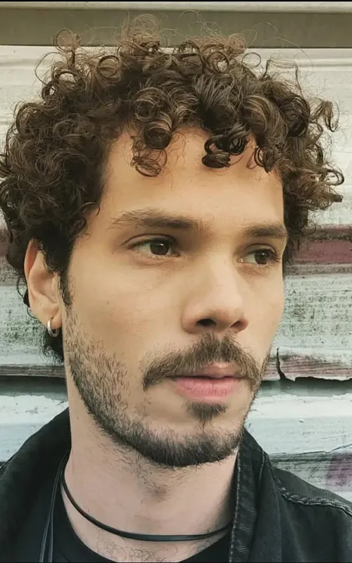 Liev Carlos