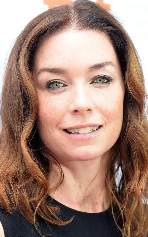Julianne Nicholson