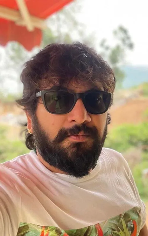 Dhruvan Mano