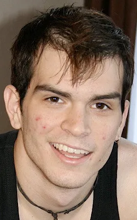 Ethan Tucker