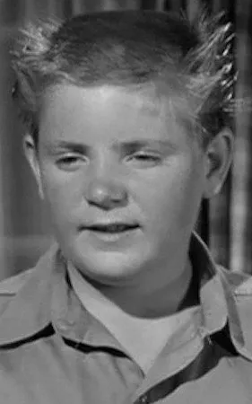 Dee Aaker