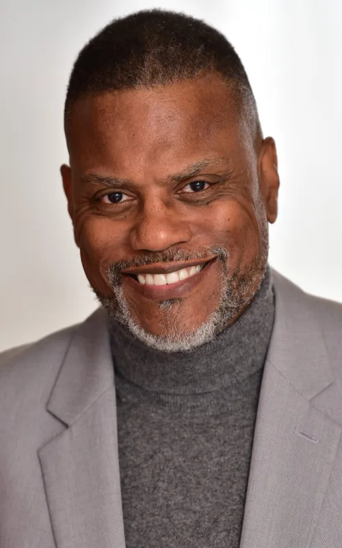 Roderic Lee