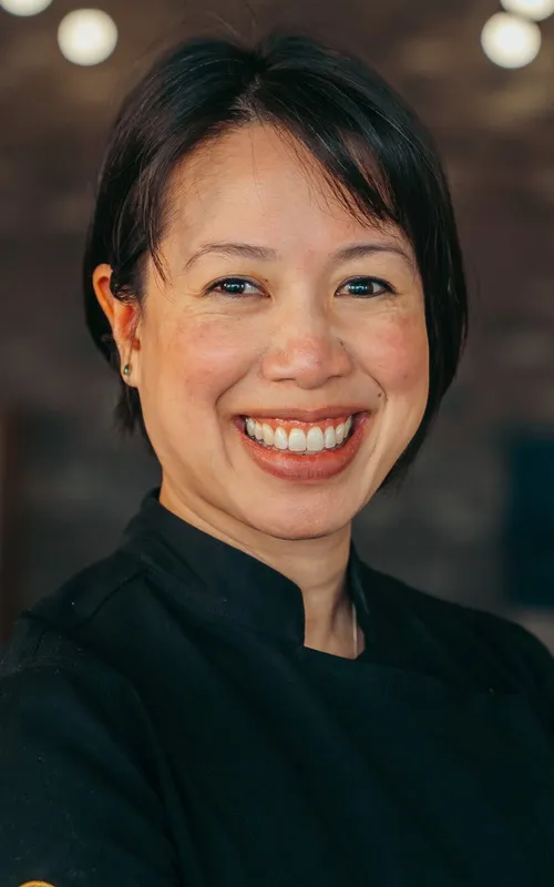 Christine Hà
