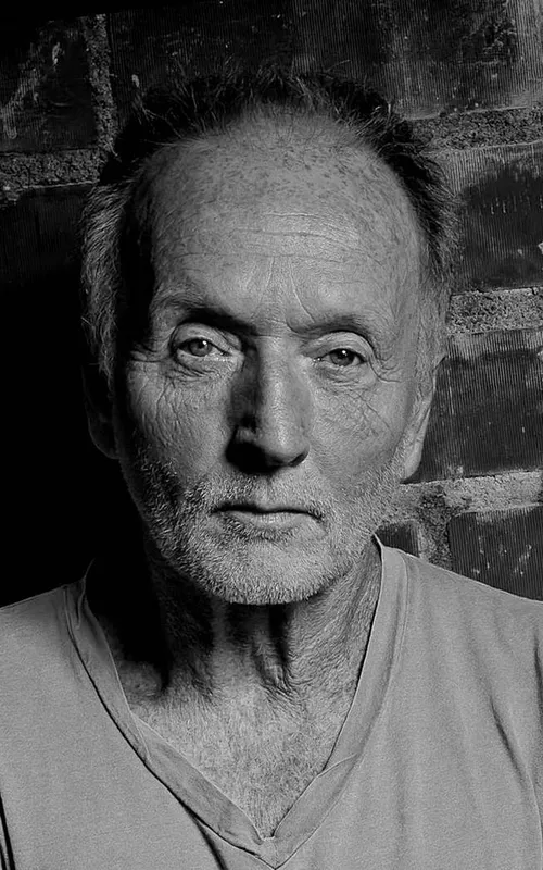 Tobin Bell