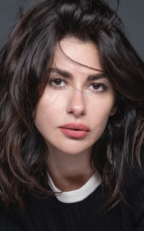Nesrin Cavadzade