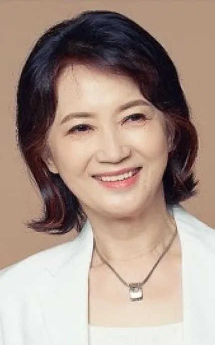 Hong Yoon-hee