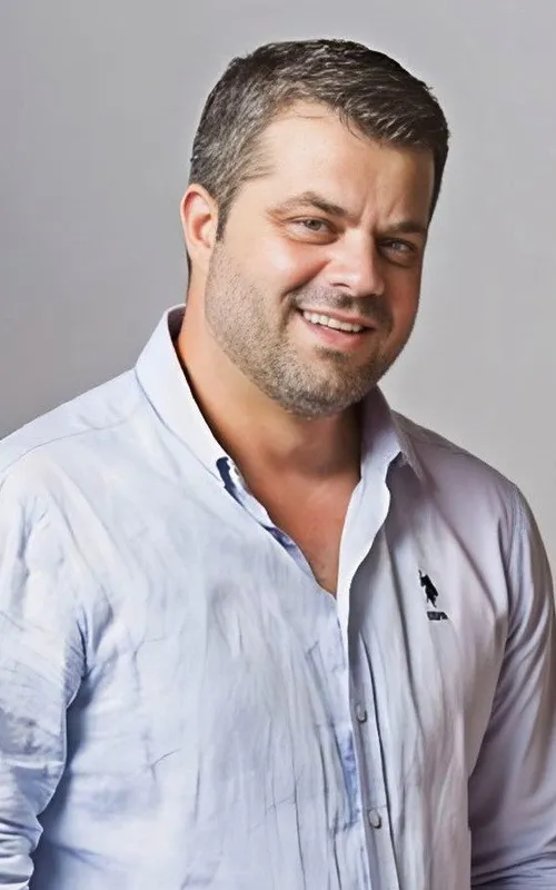 Arben Derhemi