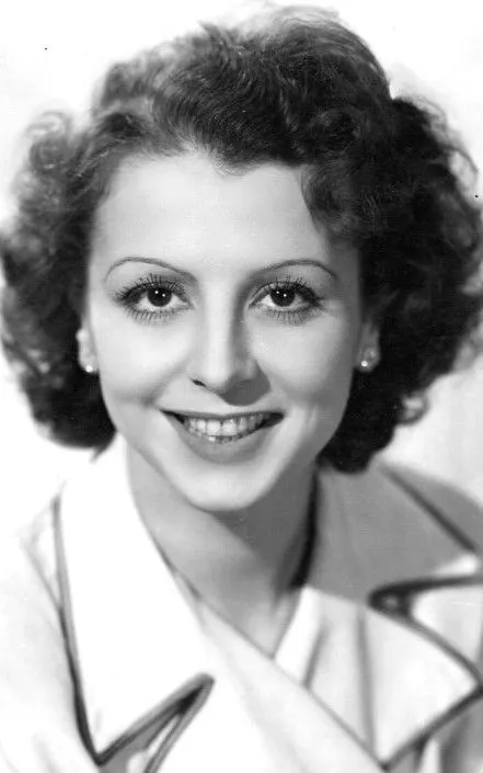Renée Saint-Cyr