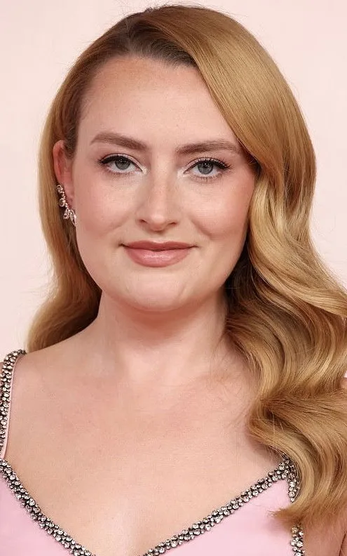 Amelia Dimoldenberg