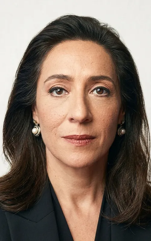 Binnur Kaya