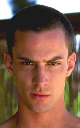 Leon Sears