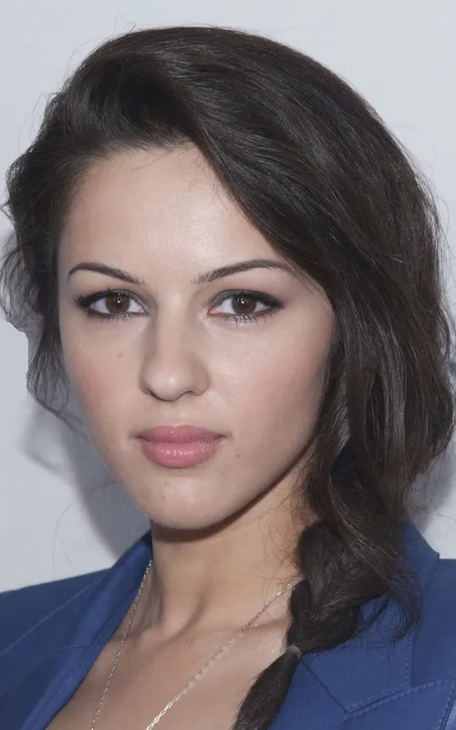 Annet Mahendru