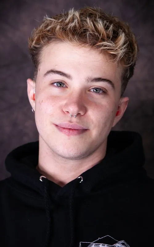 Elliott Douglas