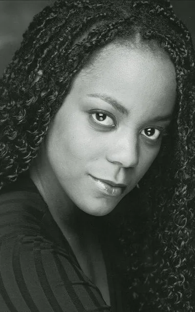 Lucinda Davis