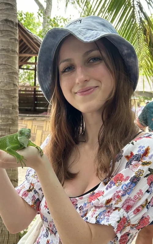 Adesina Sumkoski