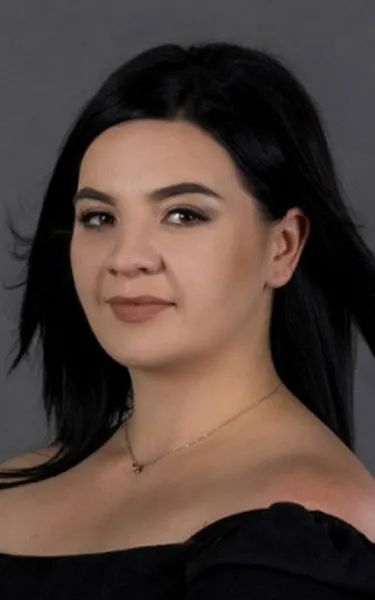 Yadviga Pleshakova
